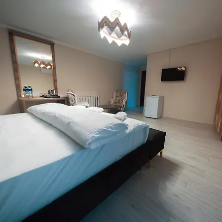 Hotel Ay Hanedan